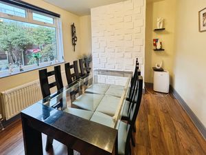 Dining Room - click for photo gallery